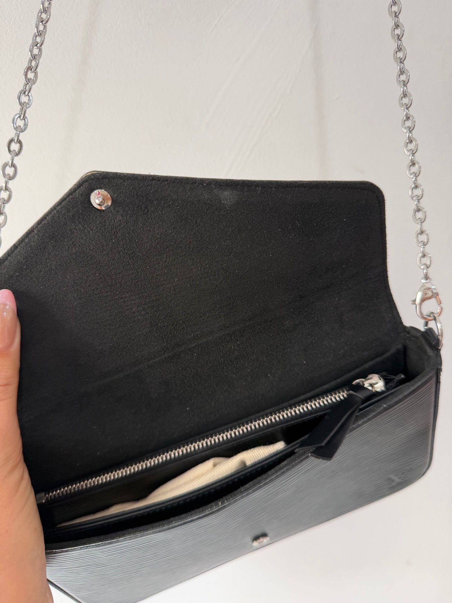 Preloved Louis Vuitton Epi Leather Handbag Black