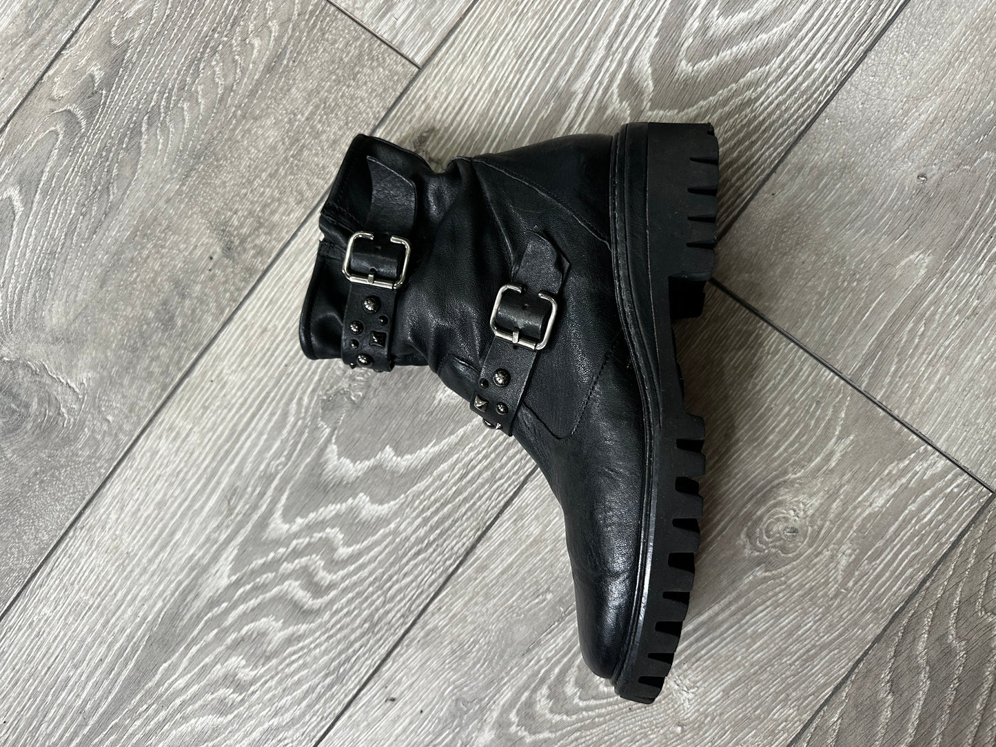 Black Paul Green Boots, 5.5