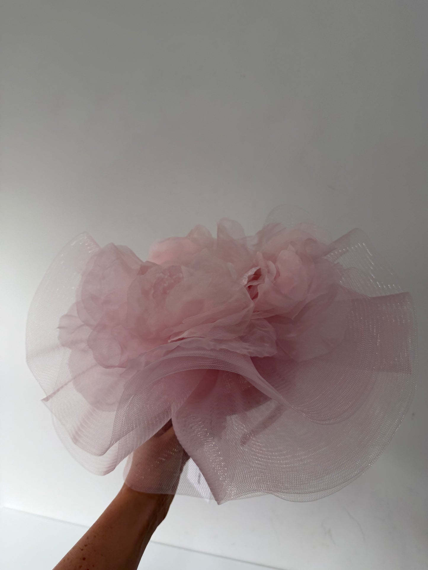 Preloved NEW Pink Snoxell & Gwyther Fascinator/Hat, Ascot