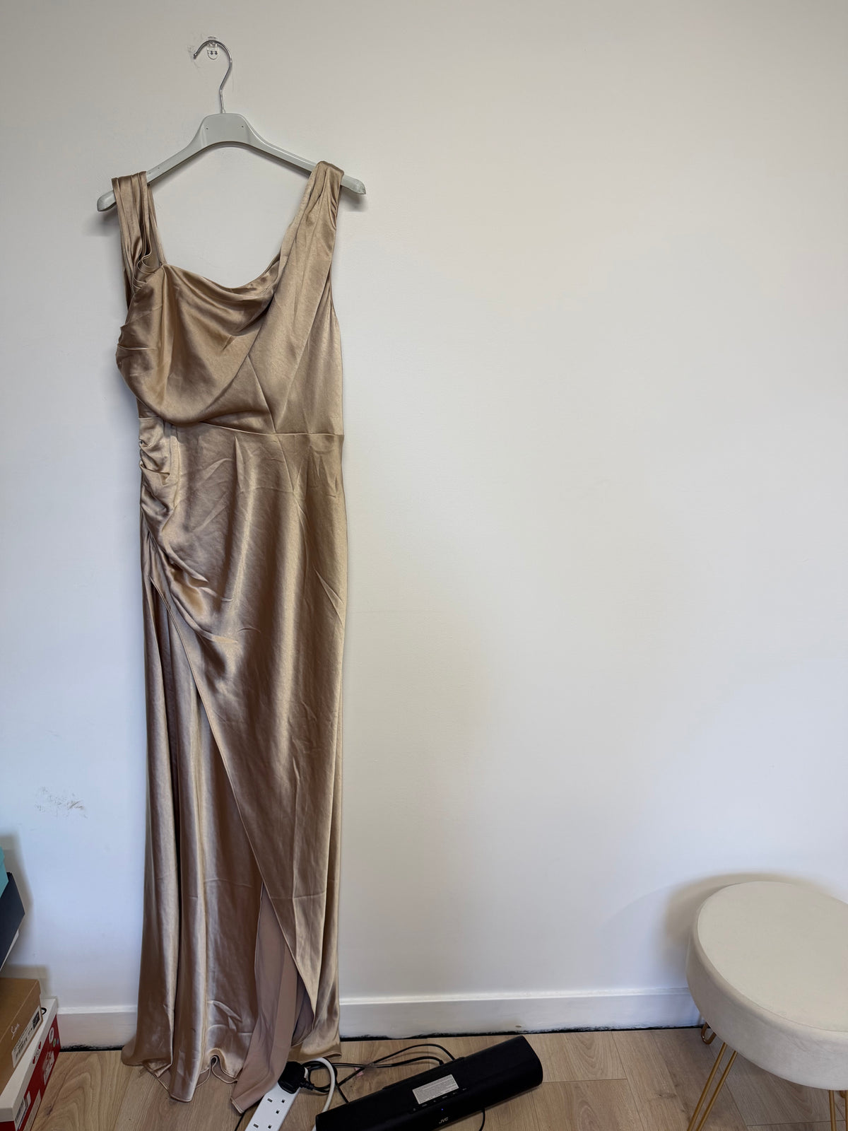 Preloved Six Stories Dress BNWT Size 12 Gold