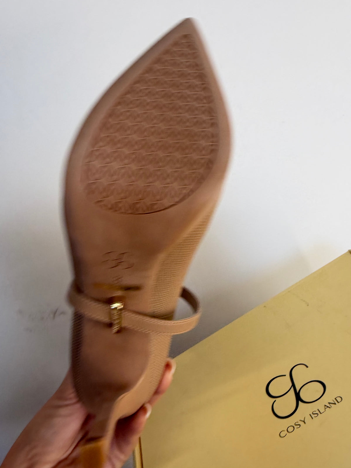Preloved Cosy Island Heels Size 5.5 Beige/Taupe