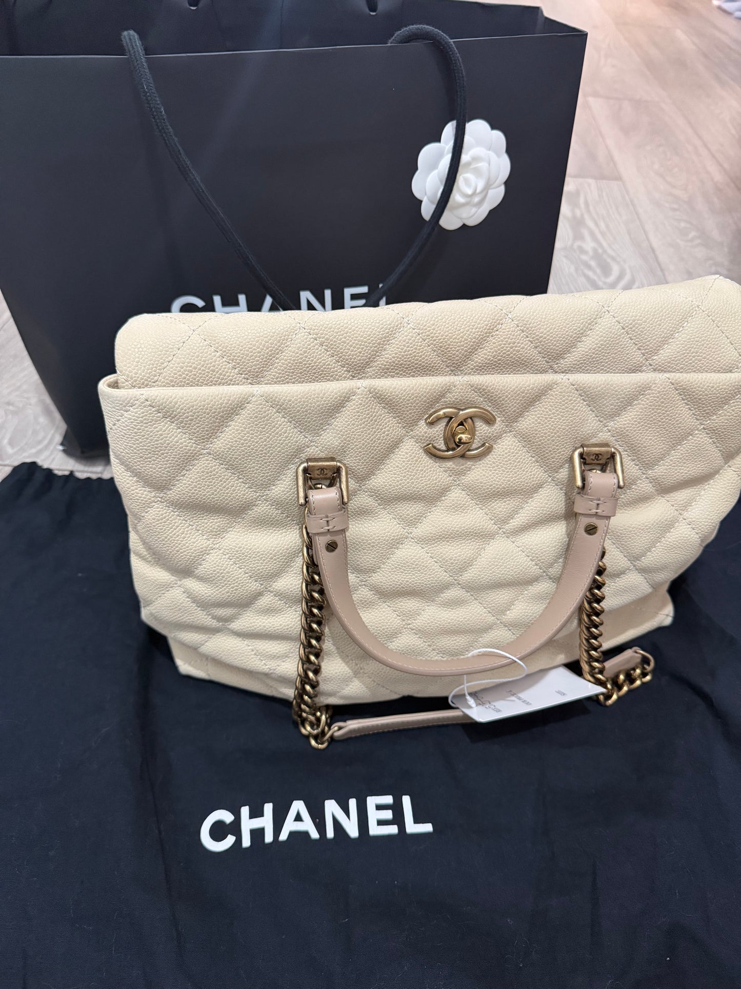 Pre-owned Cream Chanel Handbag, shoulder and handle 14 by 10inch by 7inch
