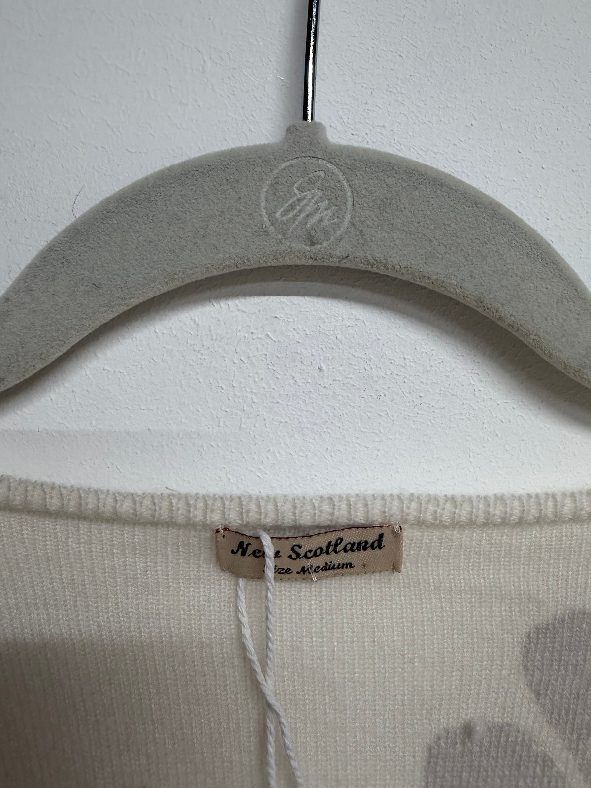 Preloved New Scotland Cardigan Size Medium White with Grey Flower Detail