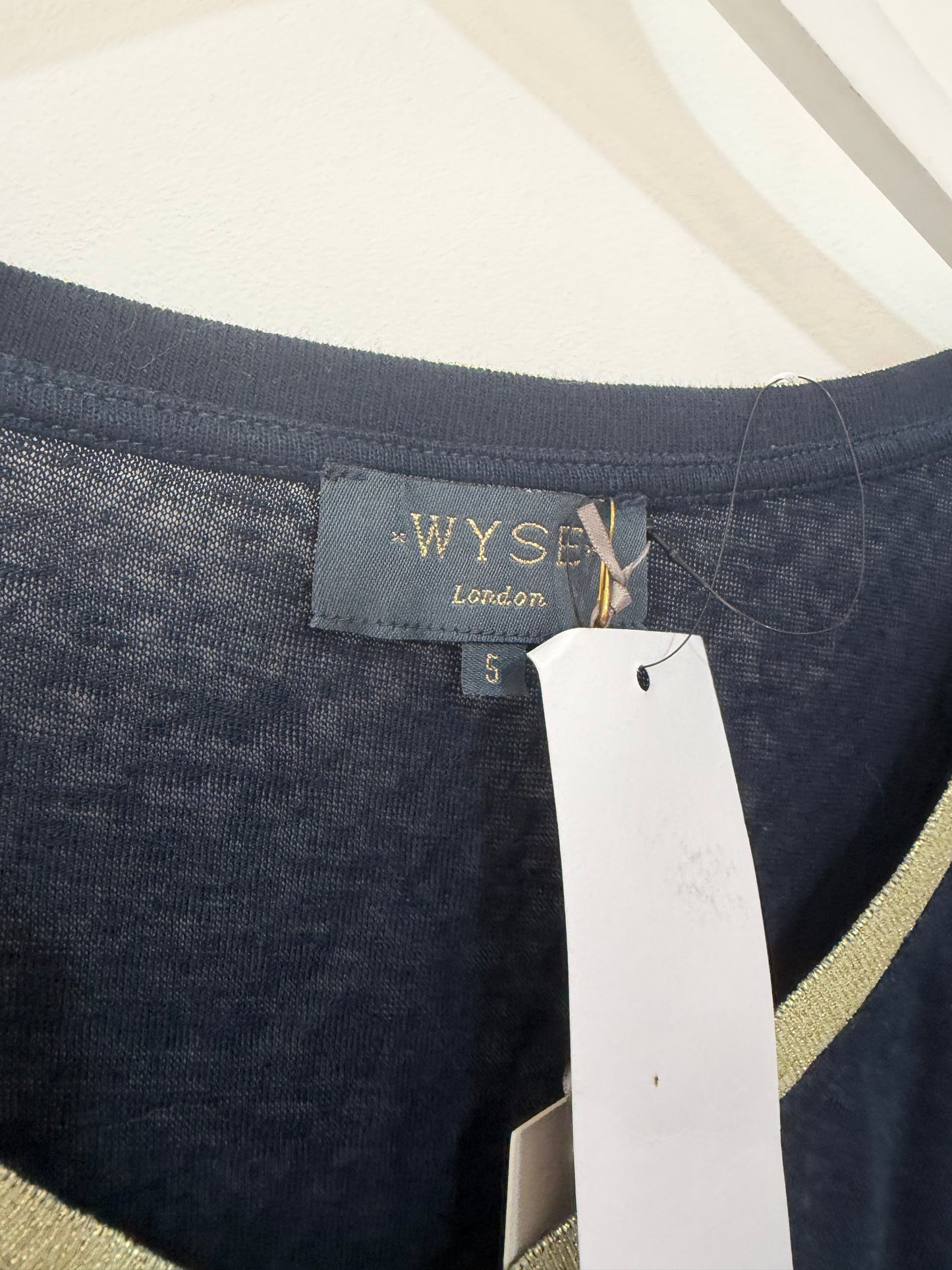 Preloved Navy BNWT WYSE Top, 16