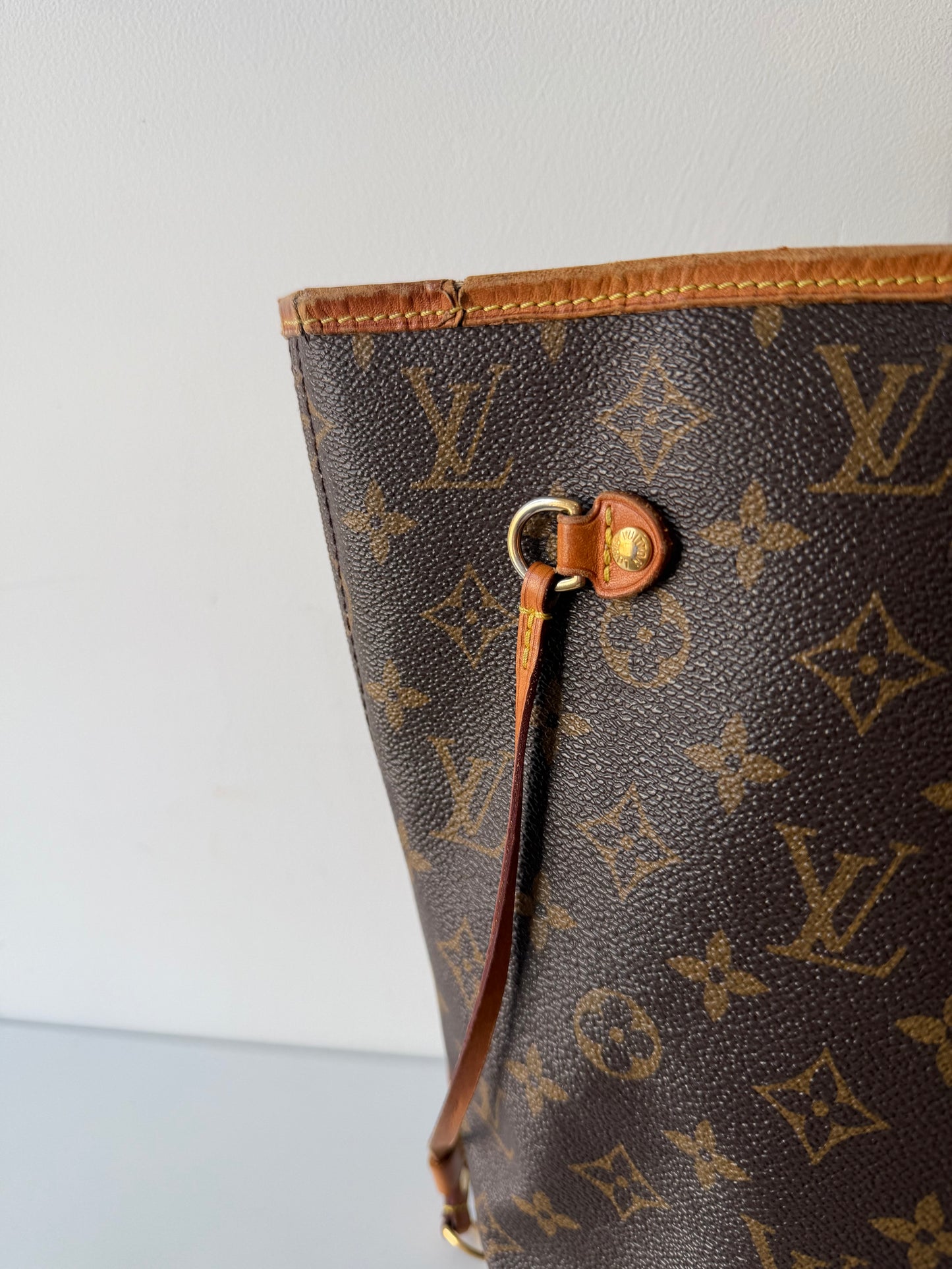 Pre-loved Monogram Neverfull MM Louis Vuitton Handbag