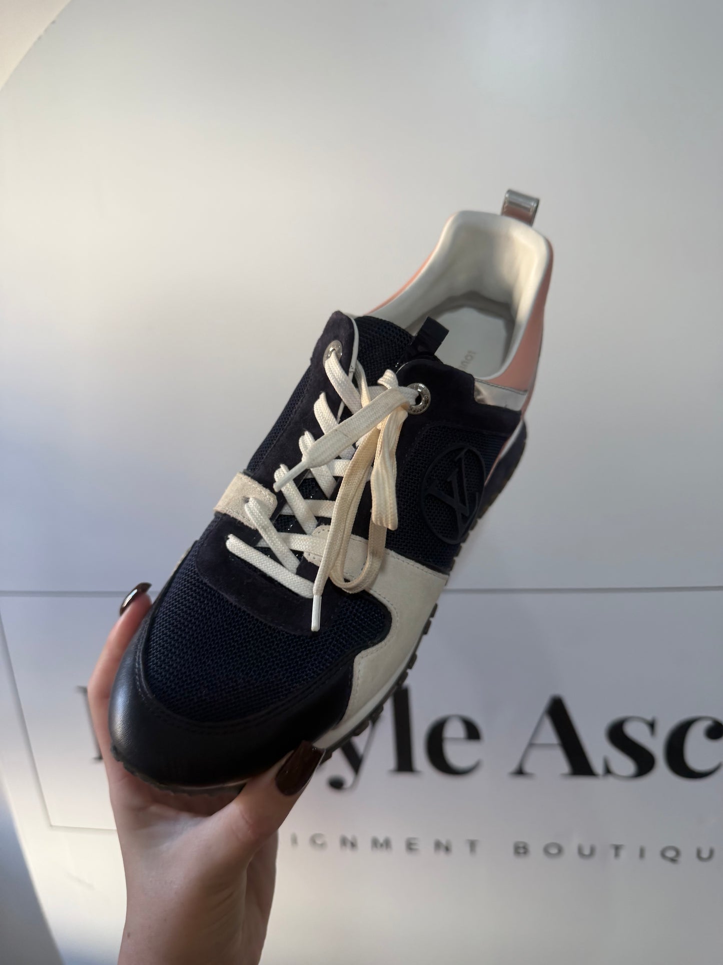Navy and pink Louis Vuitton Trainers, Size 7/40