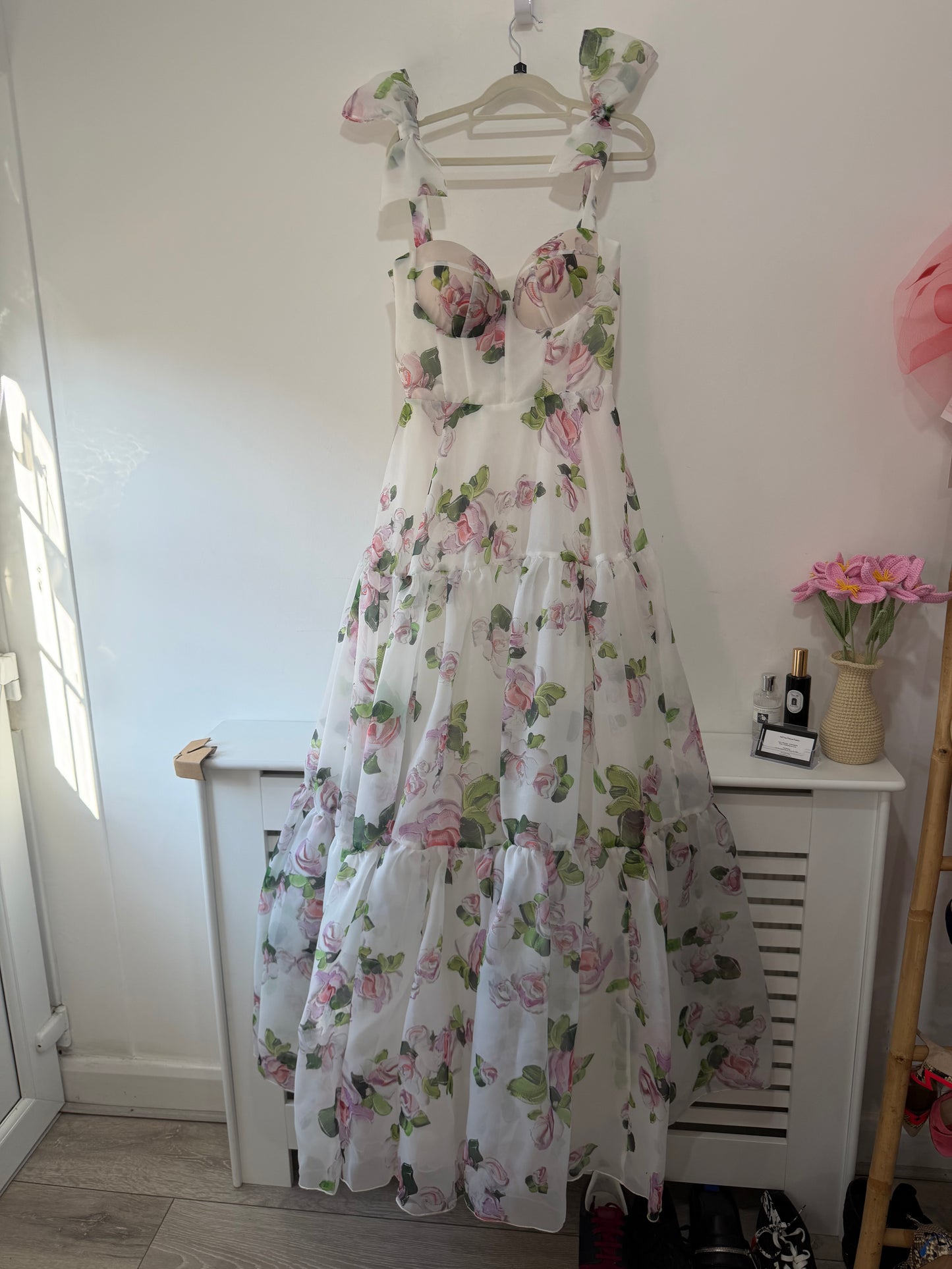 Preloved, White/Floral Its Milla Dress Brand New Dress, Size L (M/L)