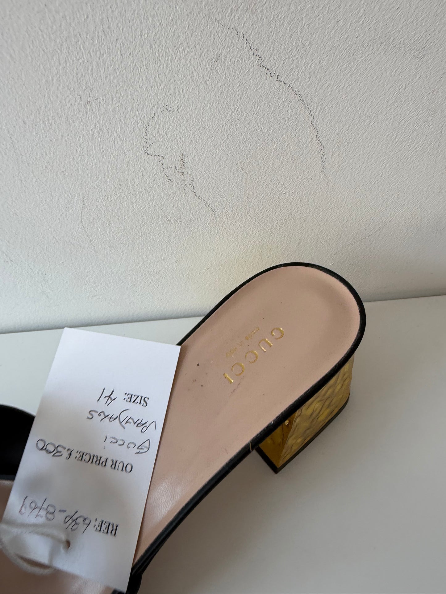 Preloved Black & Gold Gucci Sandals, 41