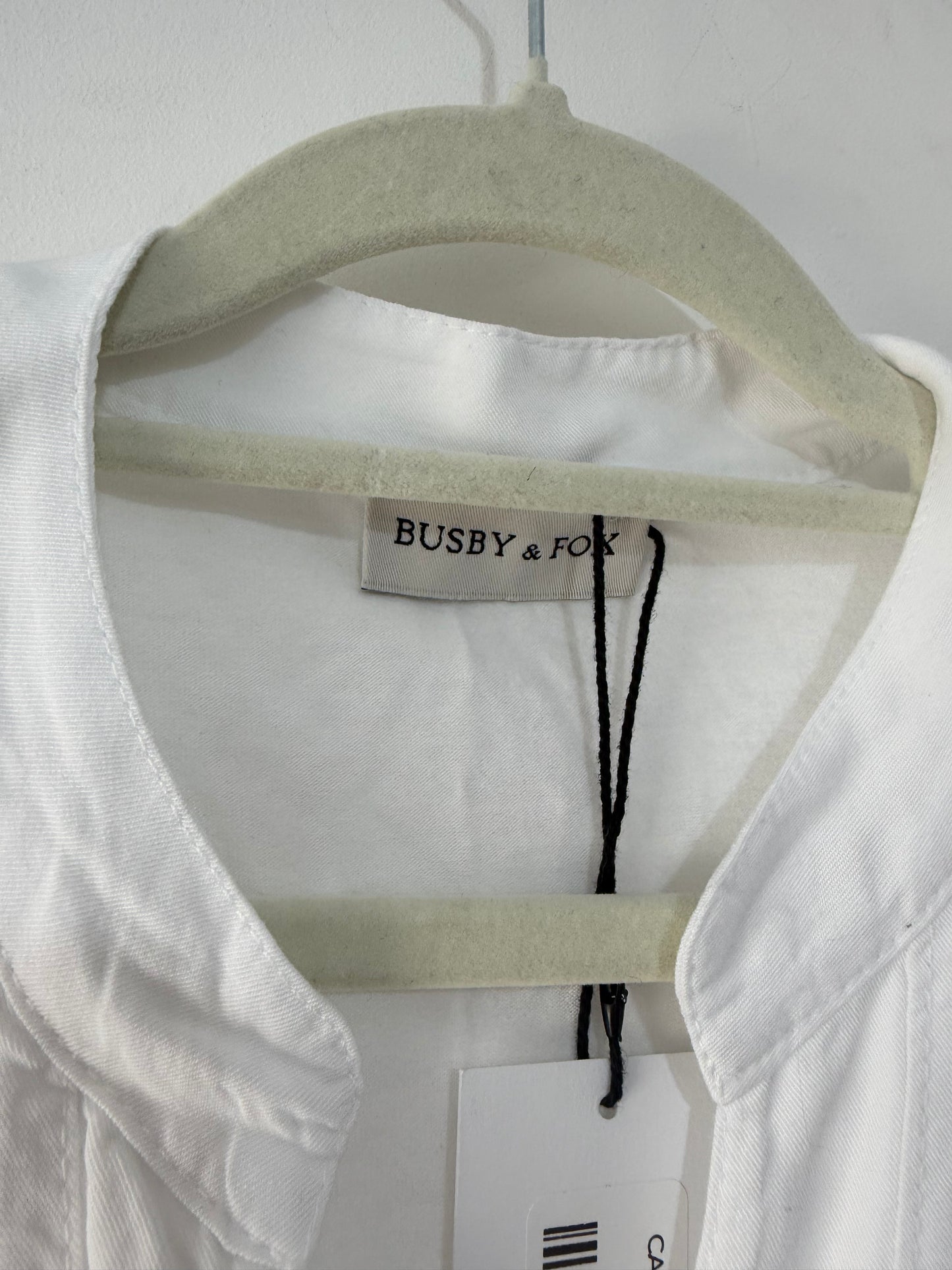 Preloved BRAND NEW Busby & Fox Top Size S (10) White