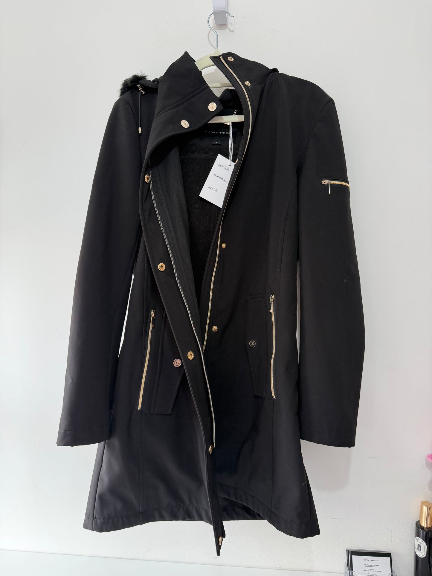 Preloved Ivanka Trump Jacket Size Small Black