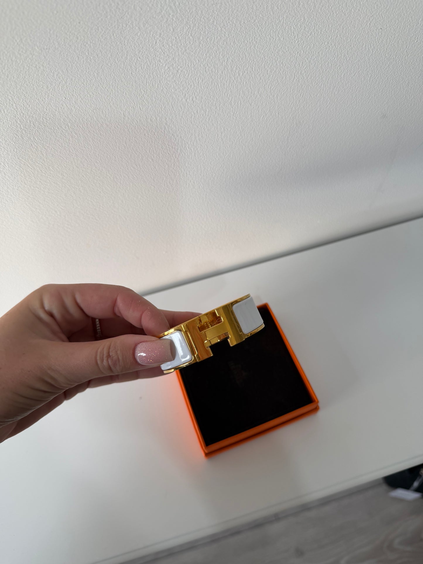 White and Gold Hermes Clic Clac Bangle, Size XS Boxed