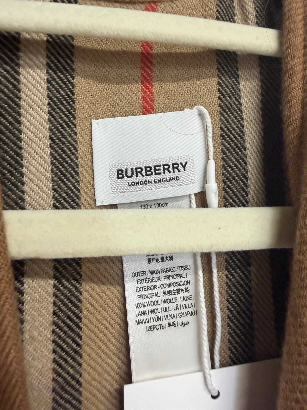 Preloved Burberry Poncho One Size Beige with original pattern