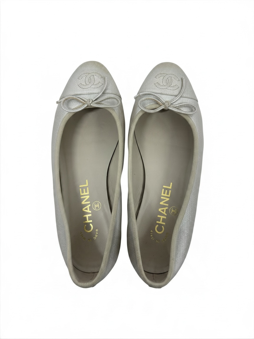 Preloved Chanel Ballet Flats Size 3 Silver/Gold