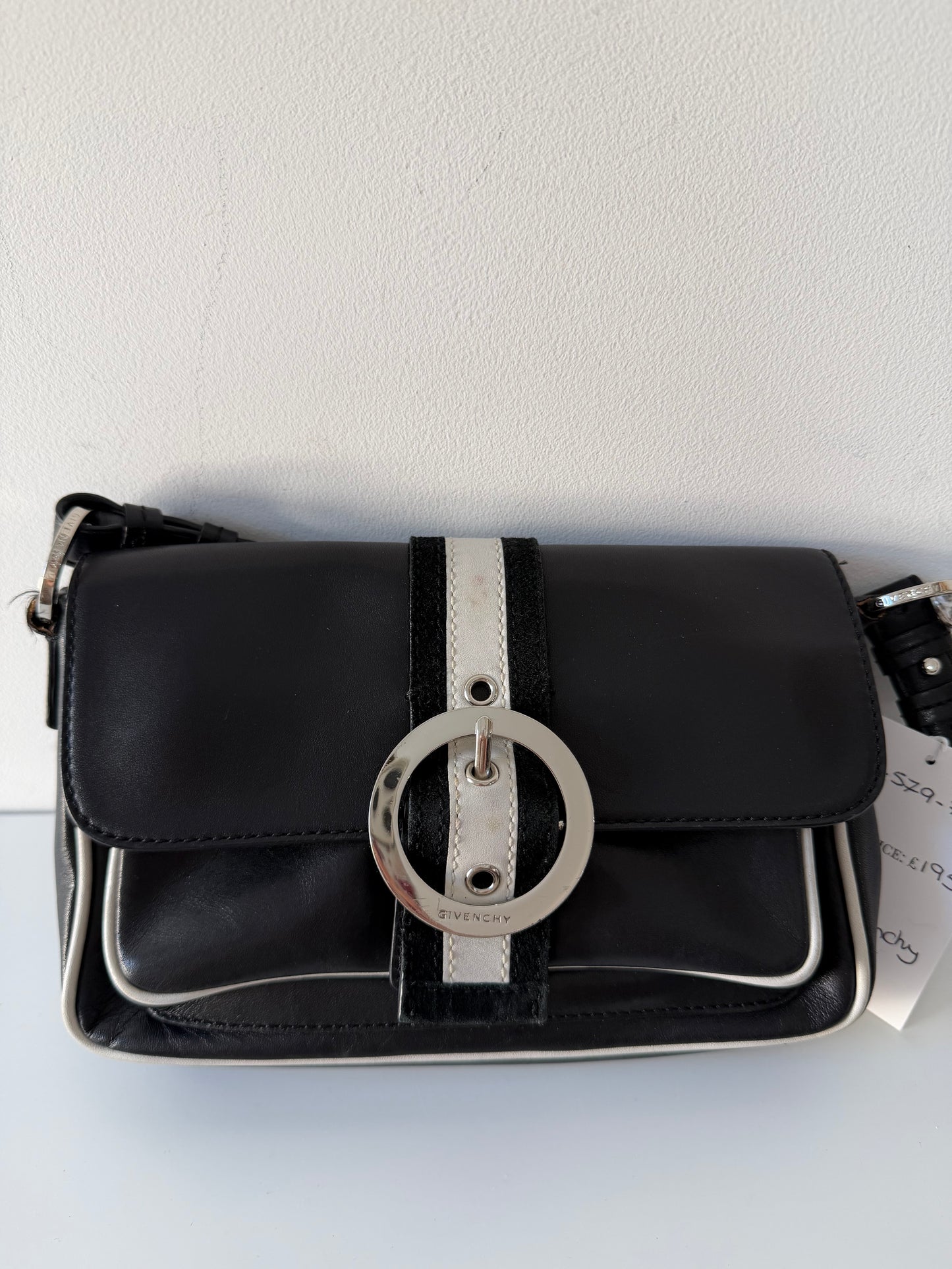Pre-owned, Black Givenchy Shoulder Bag