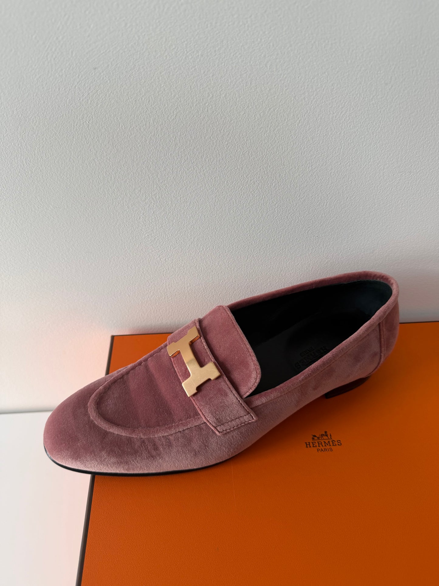 Pre-owned, Brand New Bois De Rose Hermes Loafers, Size 4 - 37