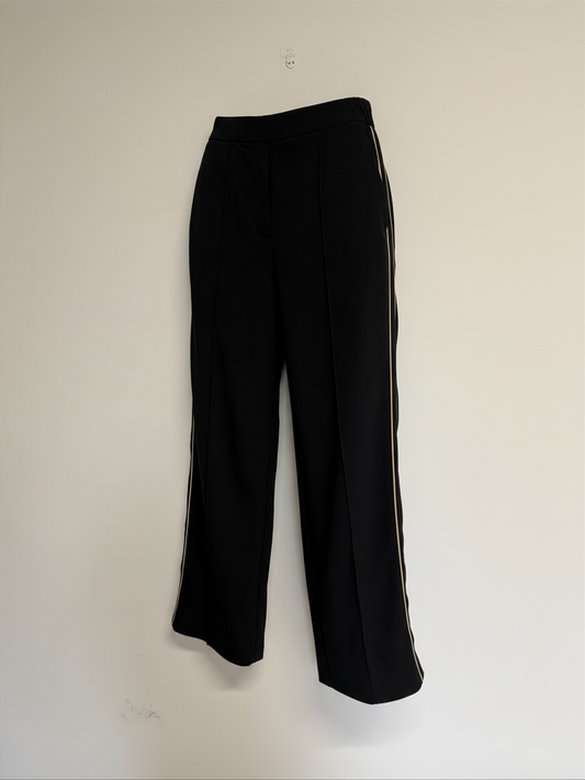 Preloved Reiss Trousers Size UK 4 petite Black