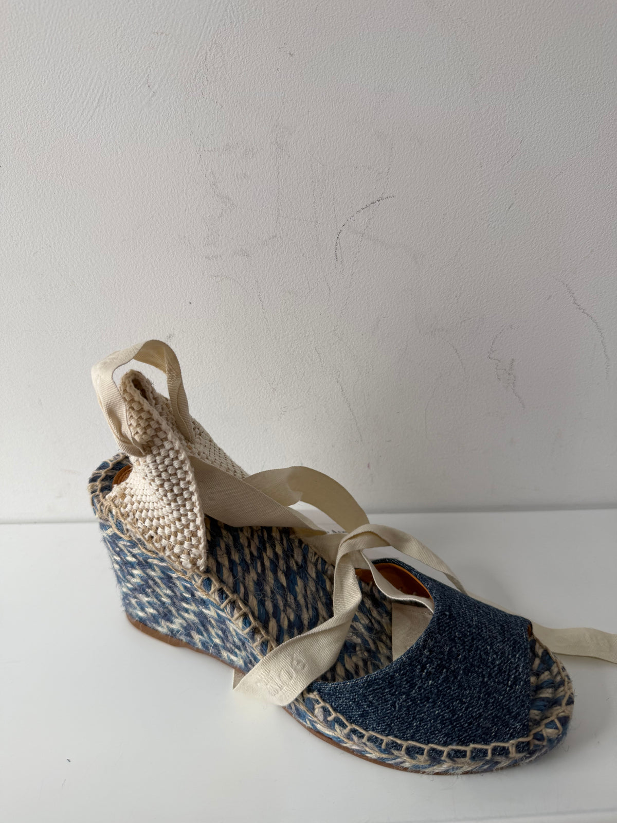 Preloved Chloe Shoes EU 37 - UK 4 Blue, Beige