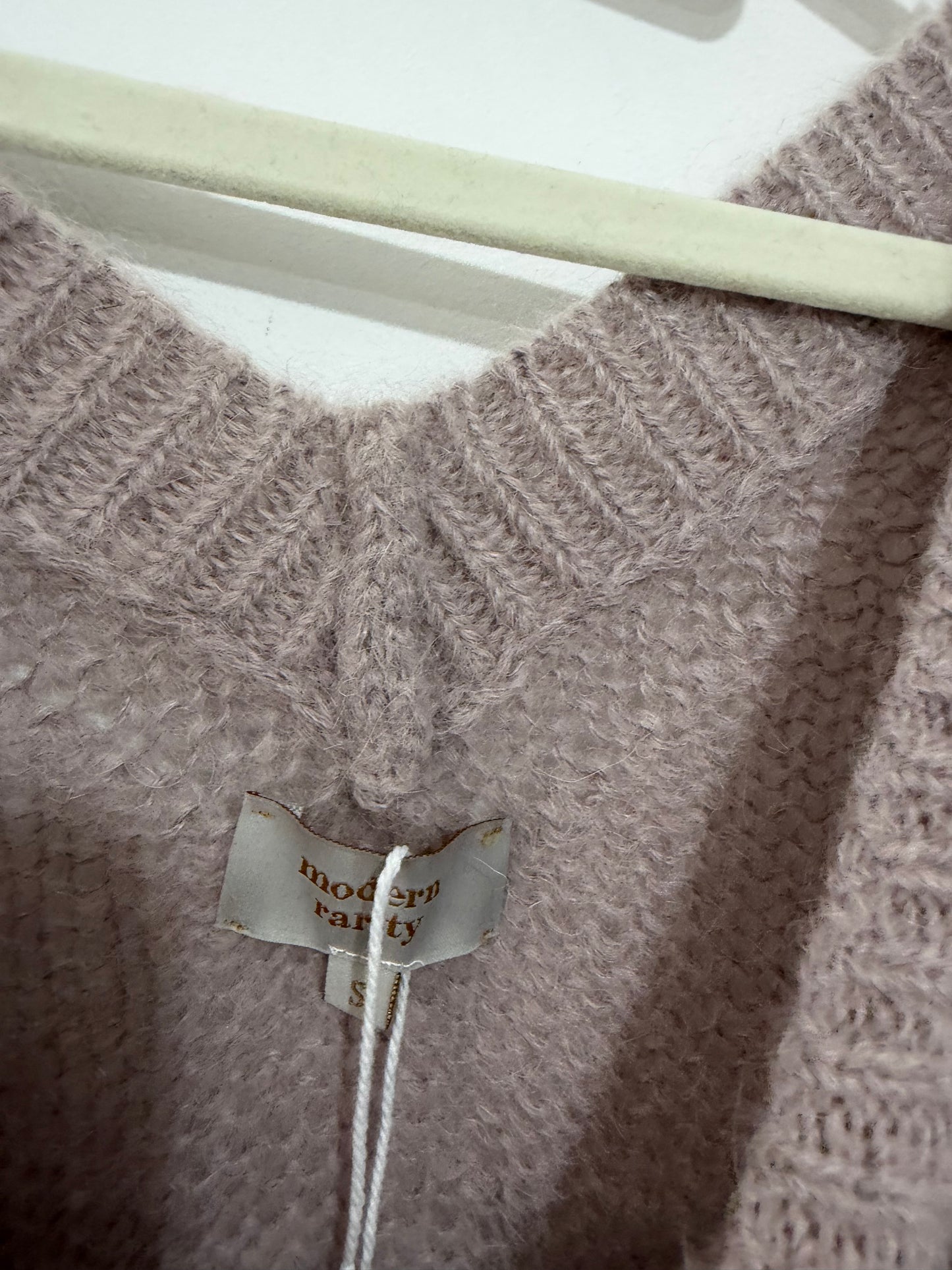 Preloved Modern Rarity Jumper Size Small Pink