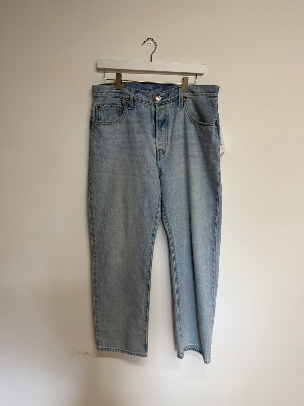 Preloved Levis Jeans W31, L30 Light Blue