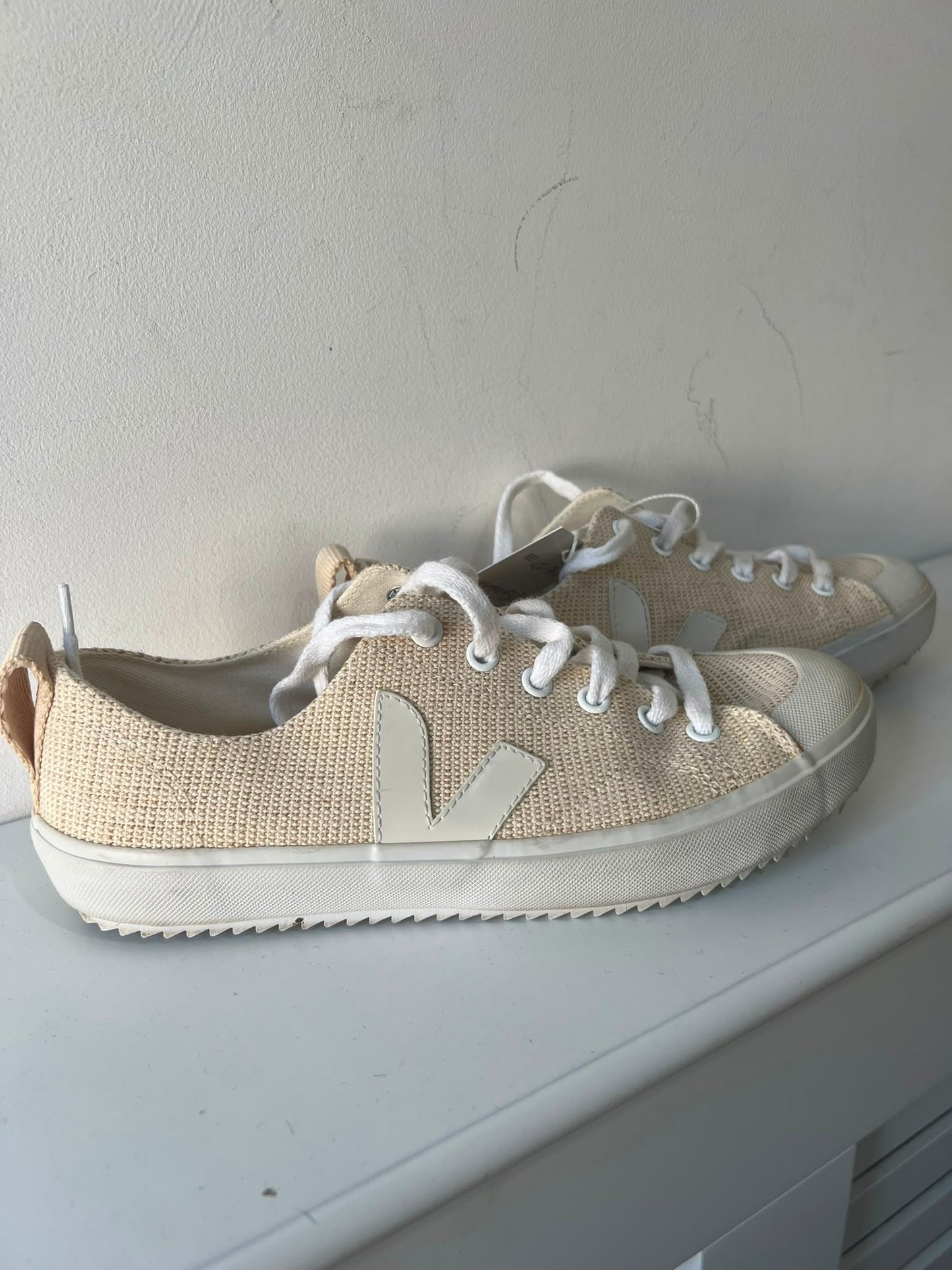 Pre-loved Cream Vejas Trainers, 5