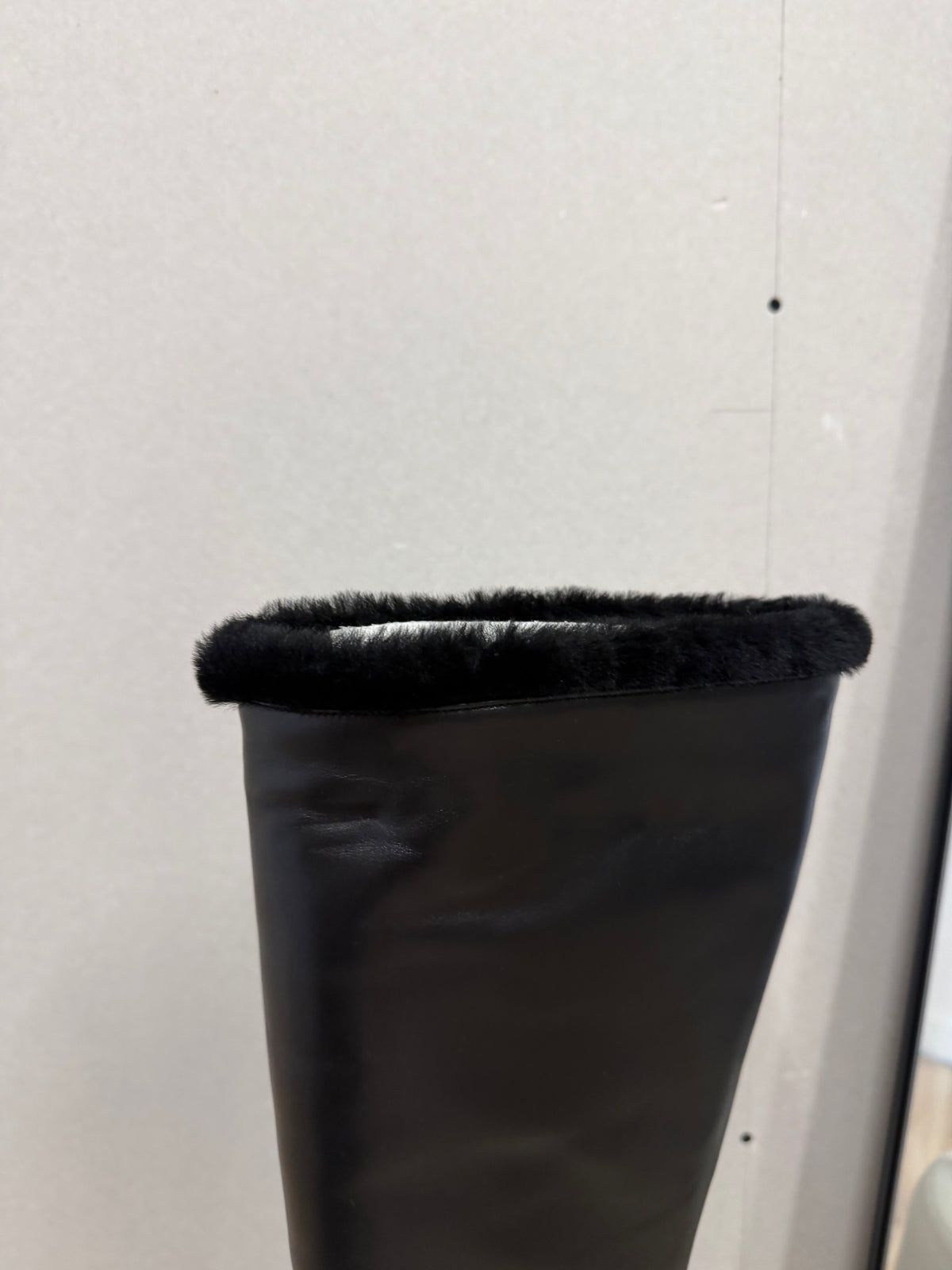 Preloved Stuart Wietzman Knee High Boots Size 7 Black