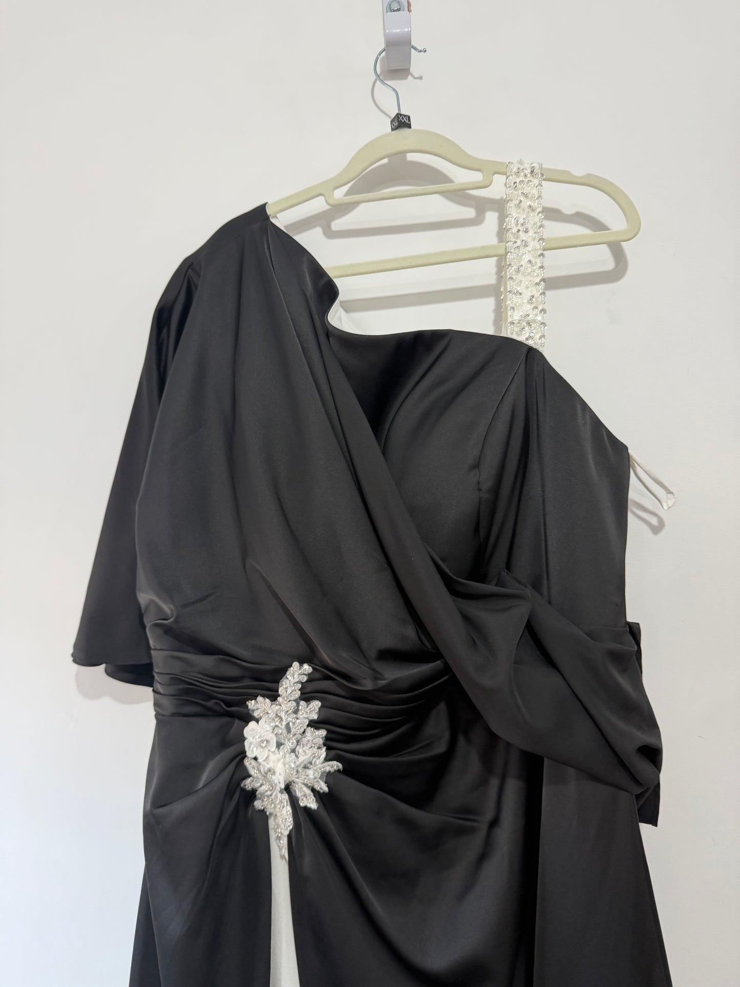 Pre-owned, Brand New Black and White Missacc Evening Dress Gown, Size XXL