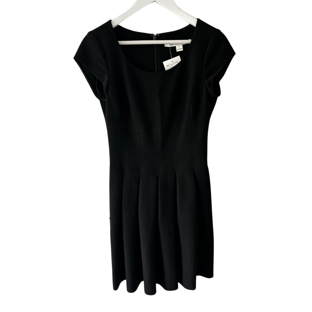 Diane Von Furstenberg Dress - 8