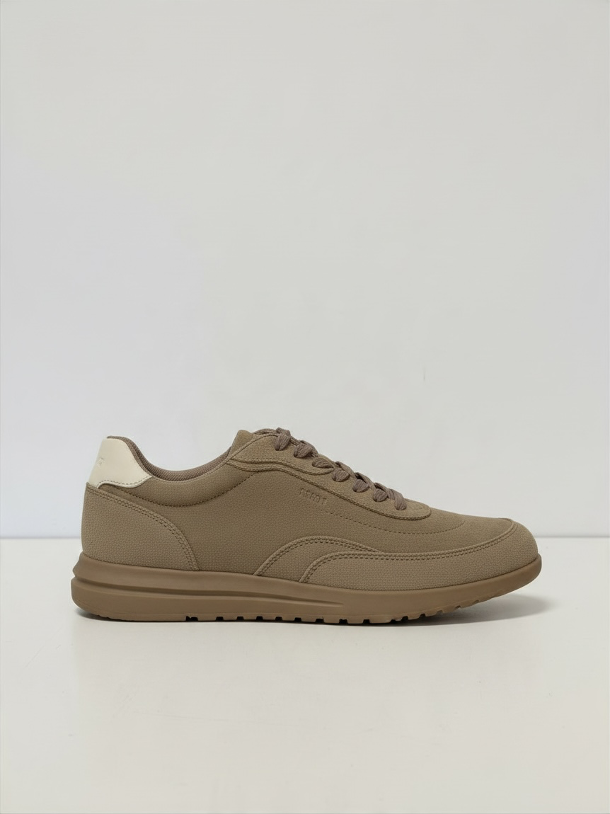 Preloved BOSS Trainers Size 7-40 Brown Suede