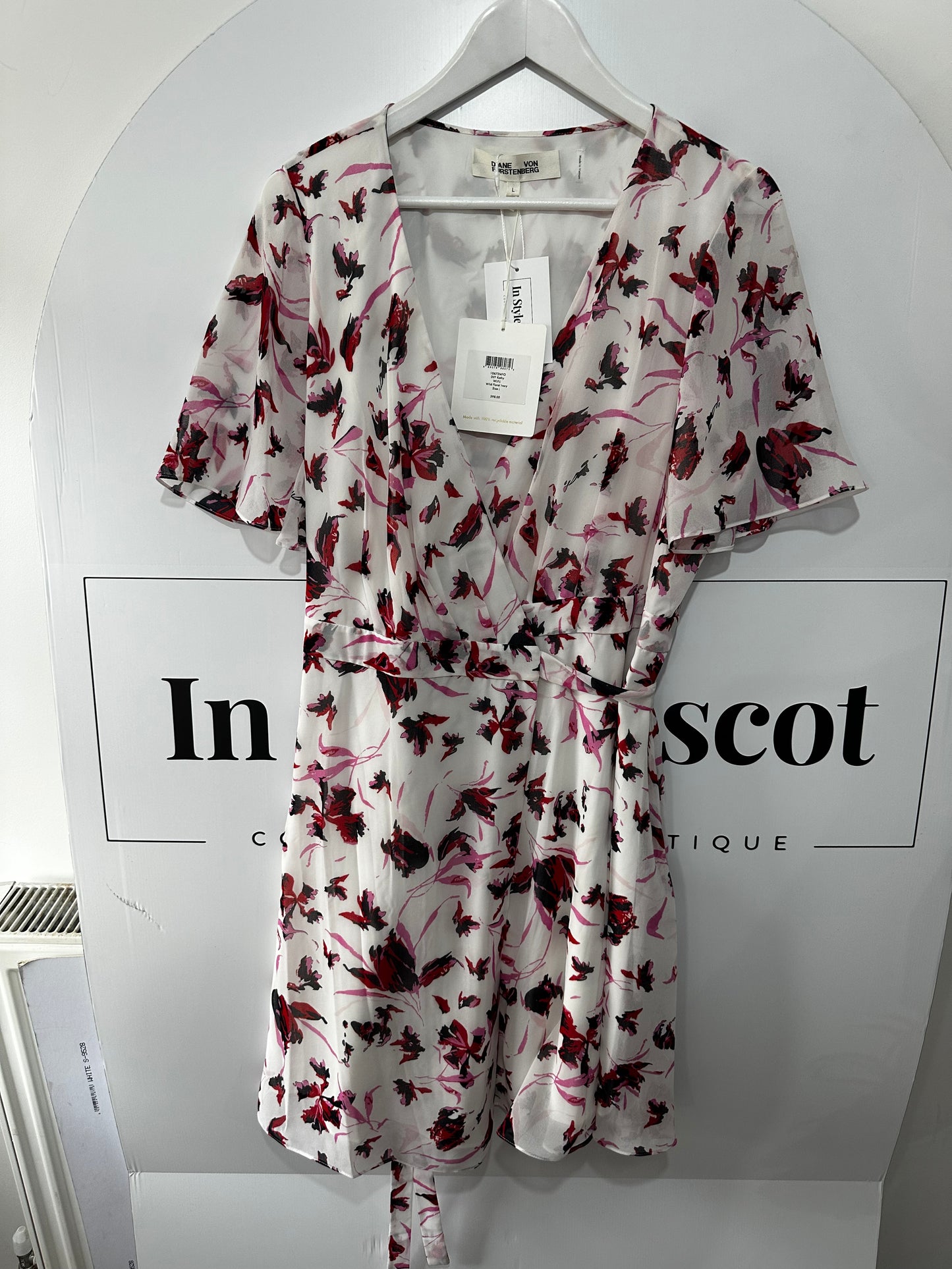 Floral Wrap Dress DVF Dress, Brand New Size L (Fits M/L)