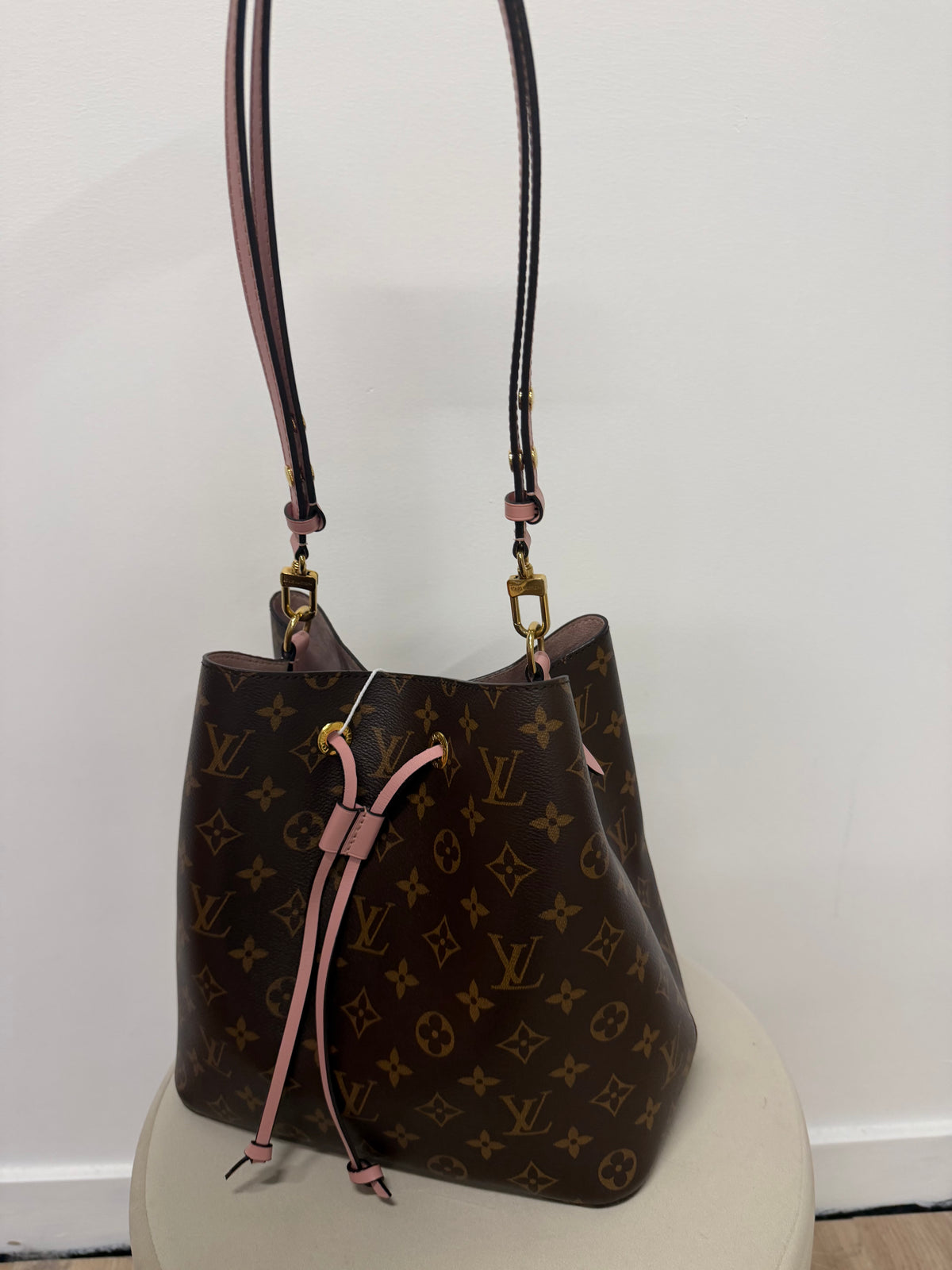 Preloved Louis Vuitton Bucket NeoNeo Handbag Monogram/Pink