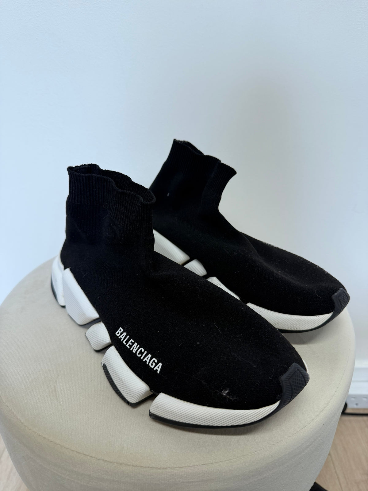 Preloved Balenciaga Shoes, Size 6 Black