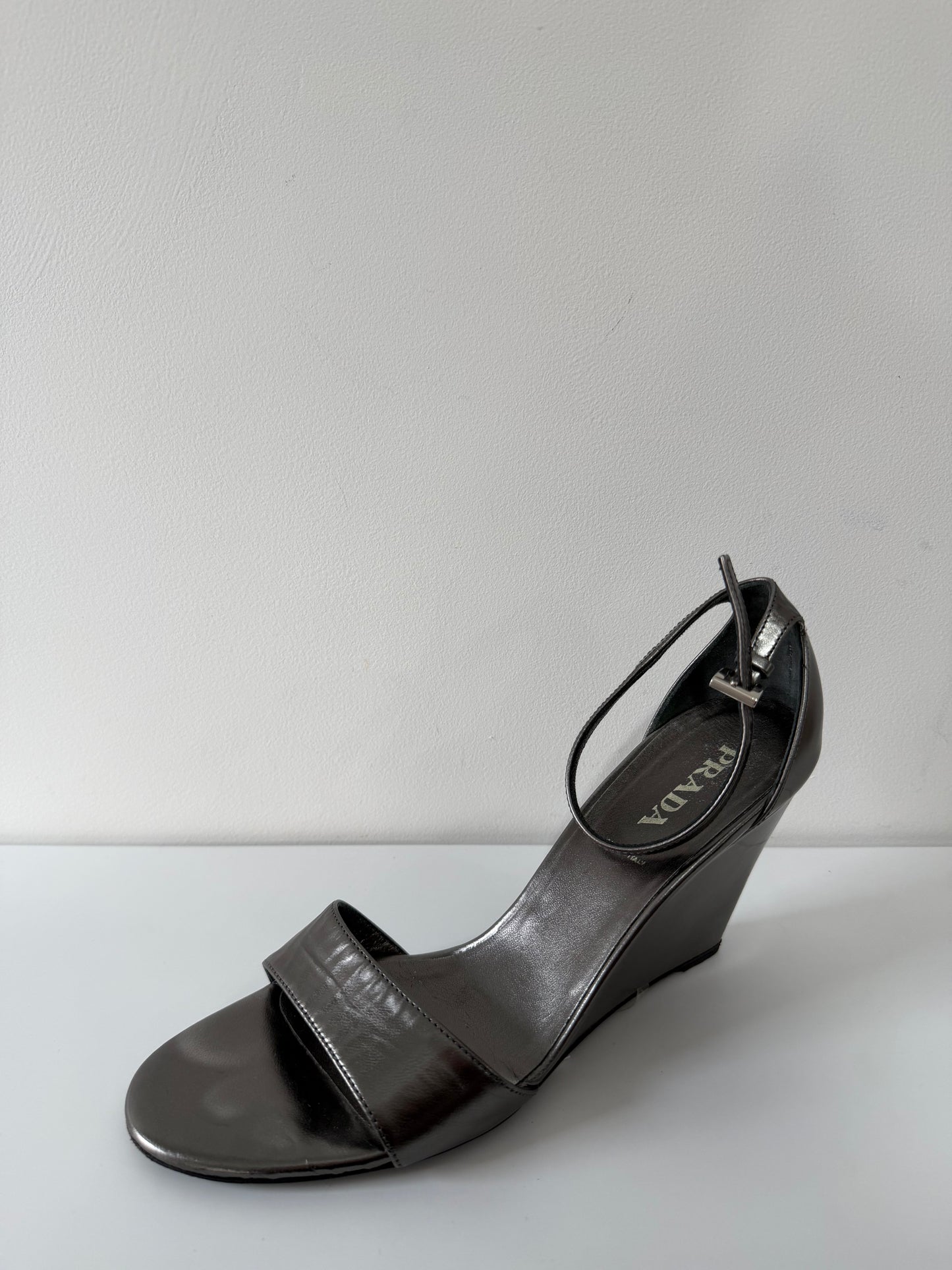 Pre-owned, Pewter Silver Prada Wedges, Size 6