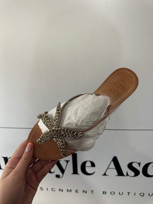 Star Aspiga Sandals Flats, Size 6