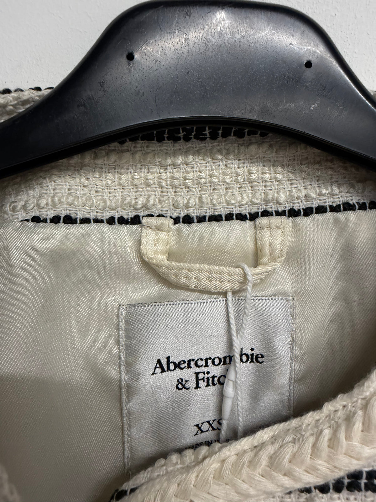 Preloved Abercrombie Blazer XXS White and Navy Stripe
