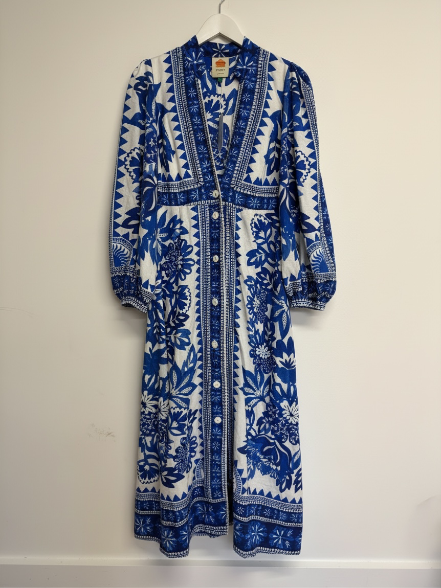 Preloved Farm Rio Dress Size medium Blue and White