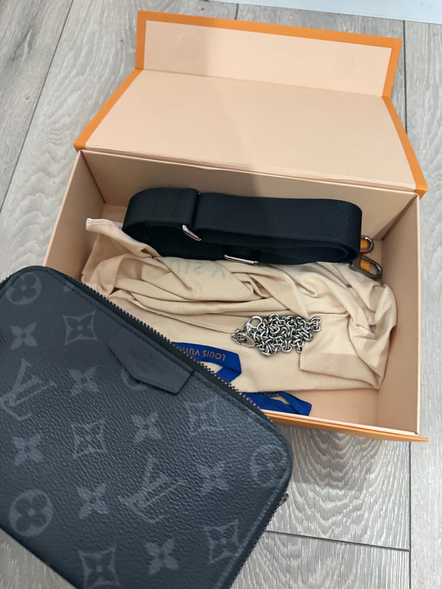 Monogram Eclipse Louis Vuitton Alpha Wearable Wallet Crossbody Bag