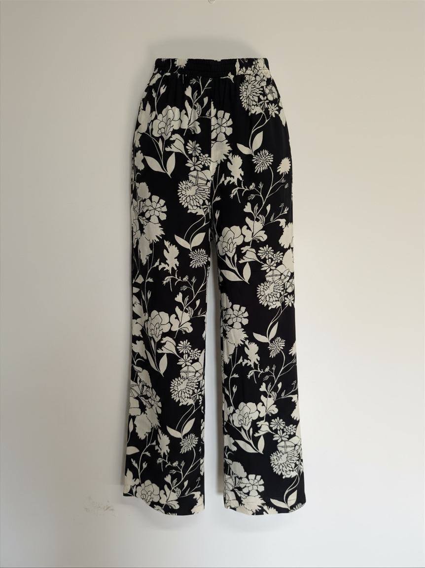 Preloved Maje Trousers Size 8 Black and White
