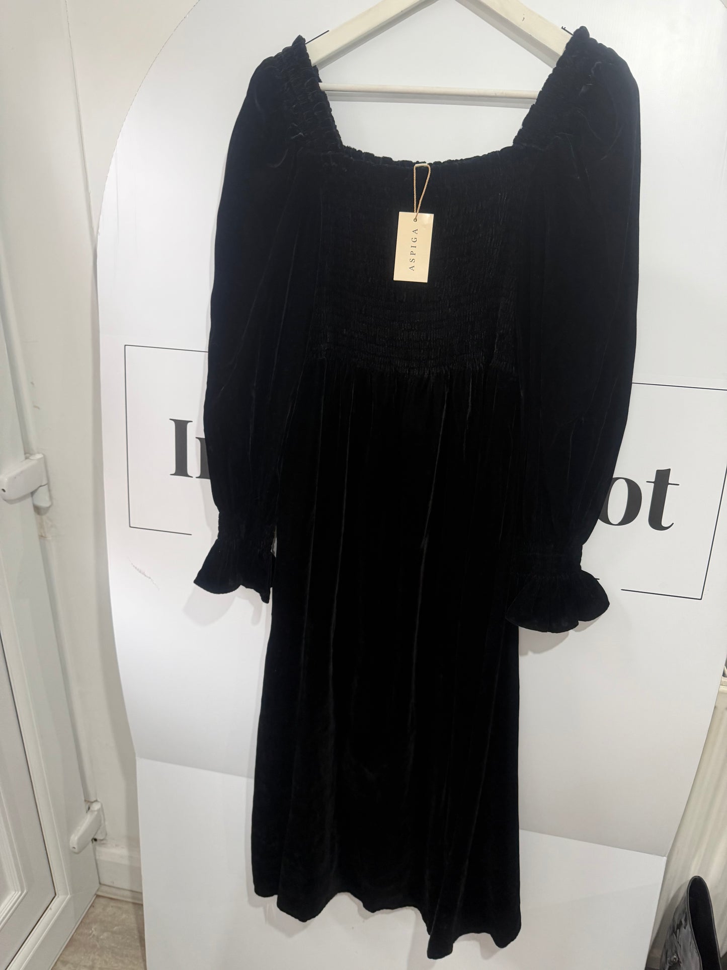 Black velvet Aspiga Dress, Medium