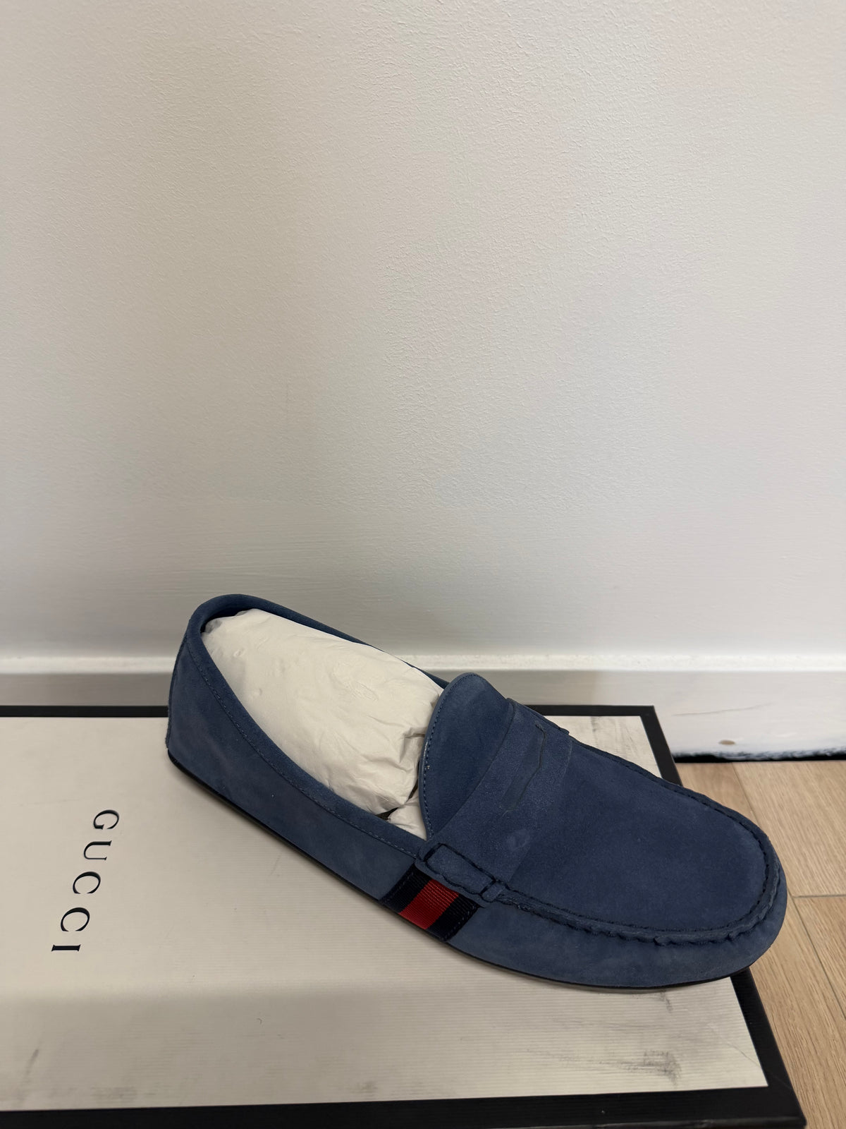 Preloved Gucci Shoes Size 9 Blue
