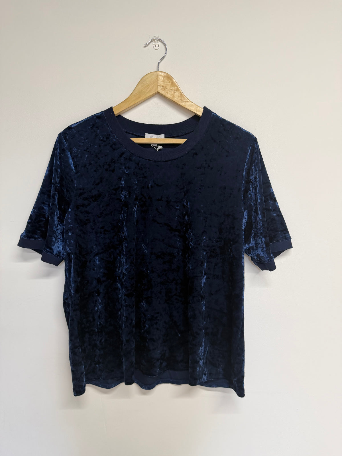 Preloved Calme Top Size M Navy Velour