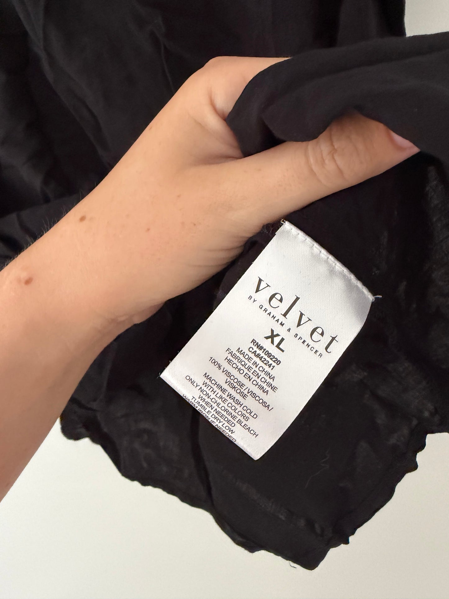 Pre-Loved Black Velvet by Graham & Spencer Top, XL