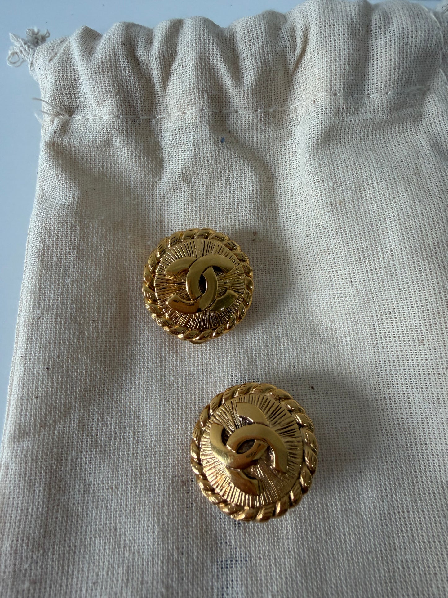 Preloved Gold Chanel Earrings Clip On