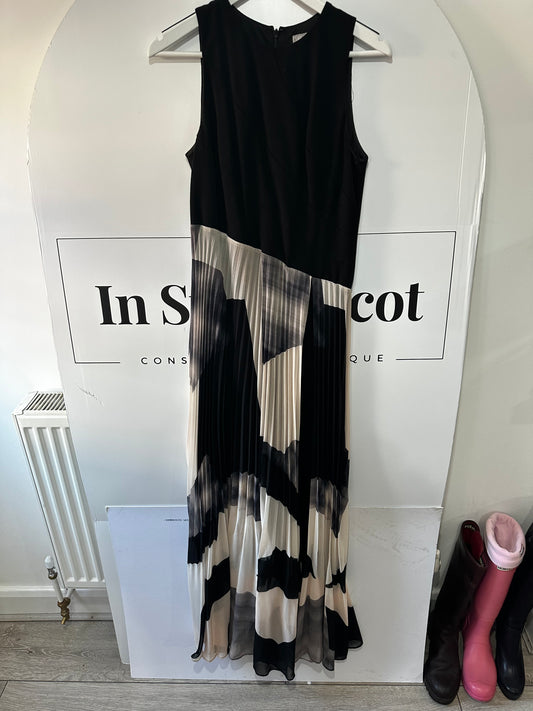 Black Coast Dress, 12