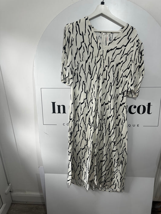 Black & White Finery Dress, Size 12