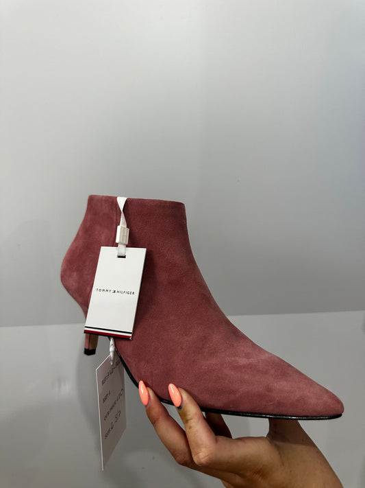 Suede Pink Tommy Hilfiger Brand New Boots, Size 6.5/7